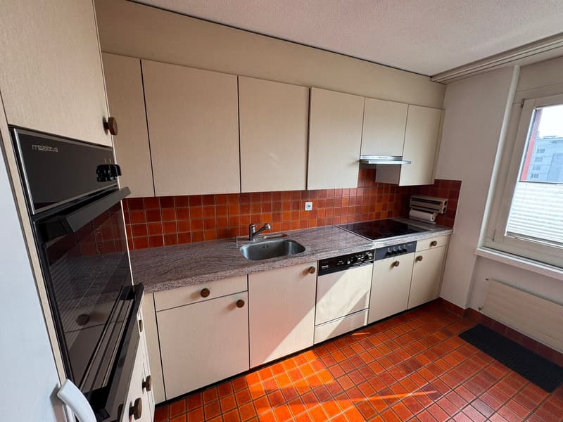 Zentrale 4.5-Zimmerwohnung in Wettingen mit viel Licht und Aussicht (2)