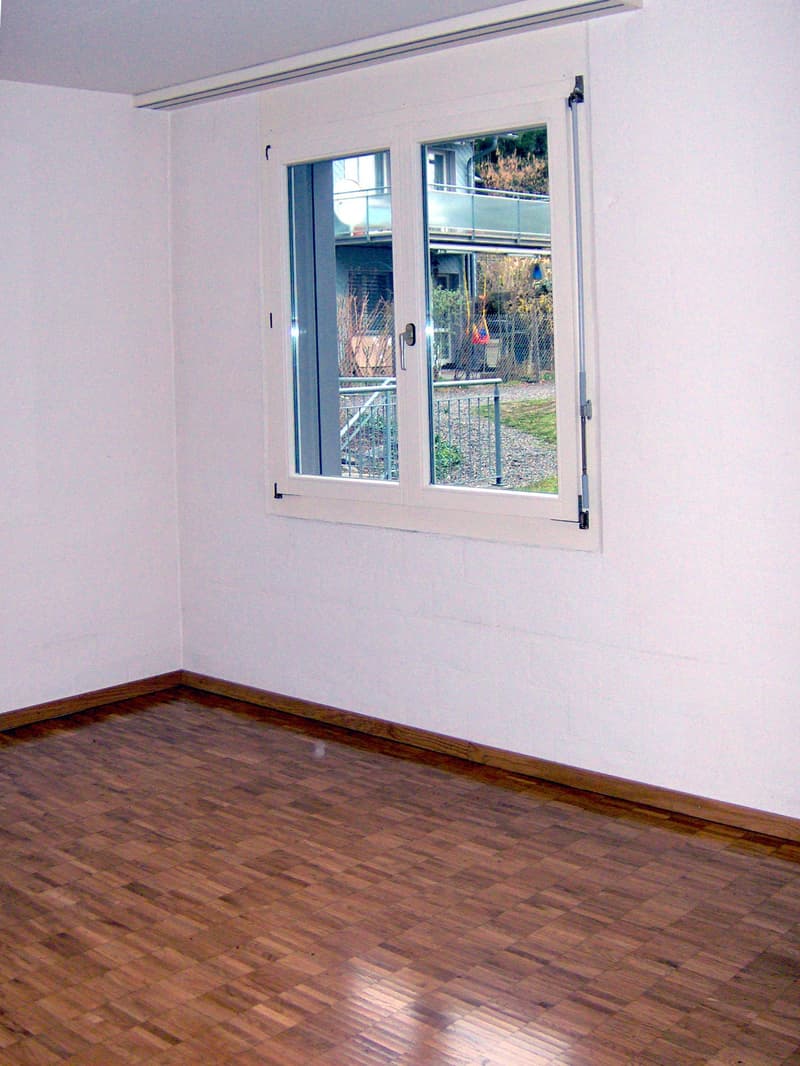 Helle 4.5-Zimmer-Wohnung im Erdgeschoss in Würenlos (3)