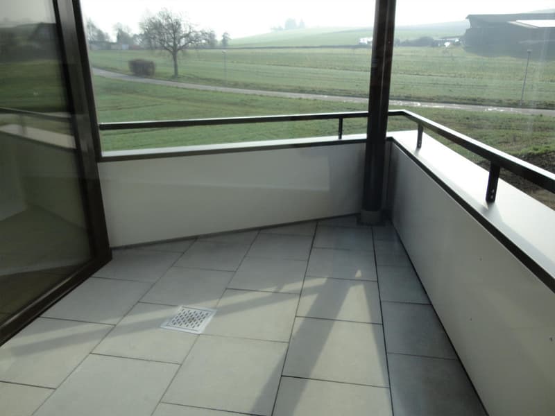 Hochwertige 3.5-Zimmerwohnung mit Weitblick ins Grüne (8)