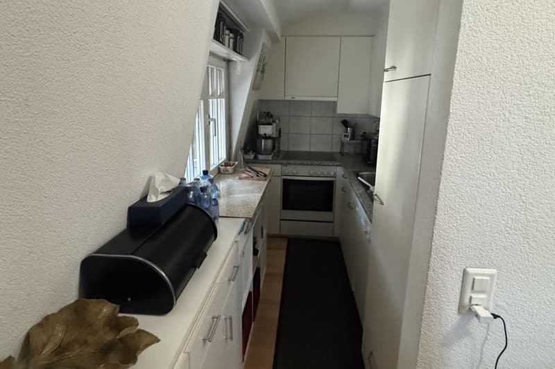 Charmante 3-Zimmer-Dachgeschosswohnung an der Bahnhofstrasse in Wettingen (3)
