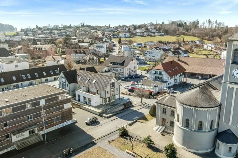 Spazio commerciale nel cuore di Schmitten (2)