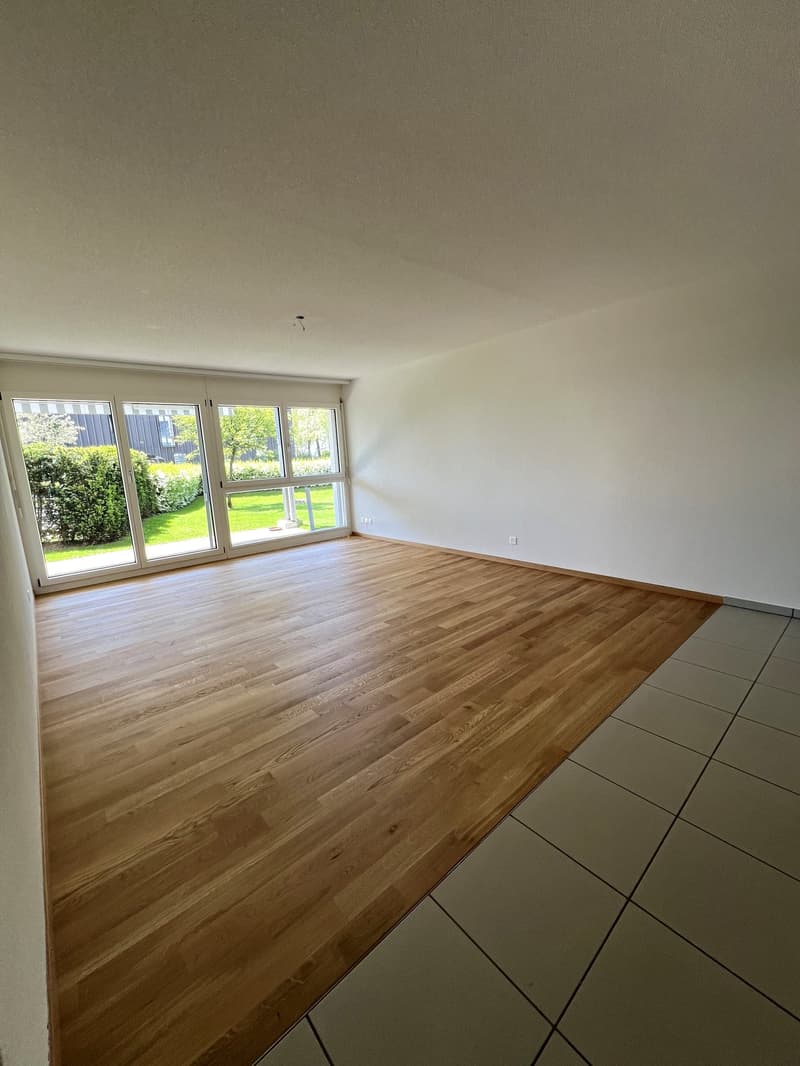 Helle 2.5-Zimmer-Sitzplatzwohnung an zentraler Lage (2)
