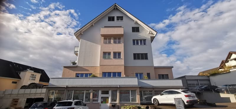 Helle 2.5-Zimmer Seniorenwohnung (1)