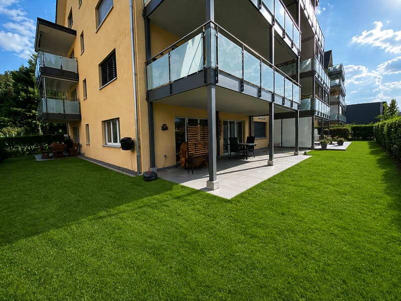 Moderne 2.5-Zimmer-Gartenwohnung in Bauma – ruhige und zentrumsnahe Lage, top Ausstattung (1)