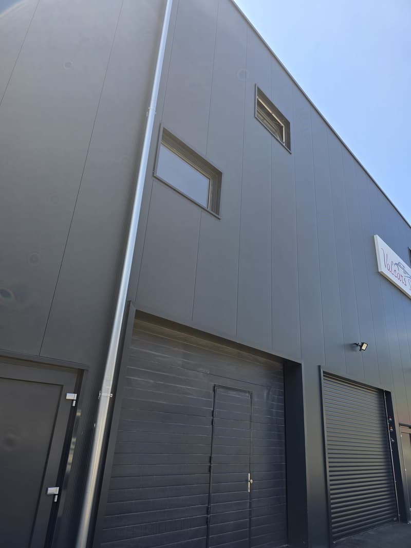 Superbe local neuf au 1er étage de 116m2 avec une place de parc incluse (2)