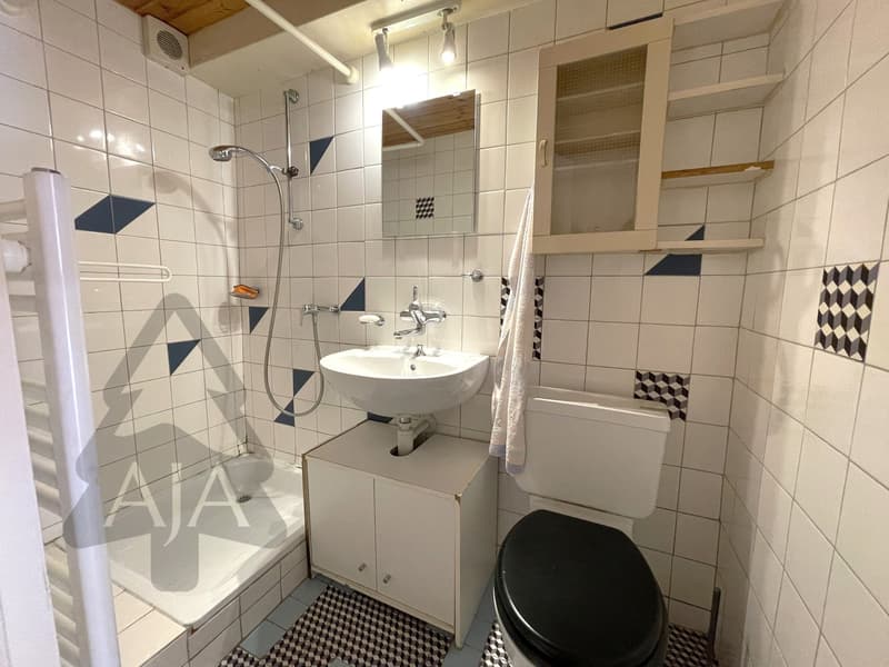Cressier (au Centre du Village historique), charmante maison mitoyenne de 3 pièces (12)