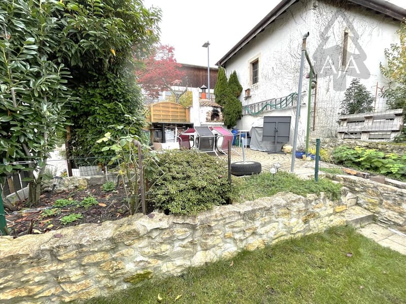 St-Aubin-Sauges, spacieux appartement de 4,5 pièces (121 m2) avec jardin privatif (53 m2), garage (8)