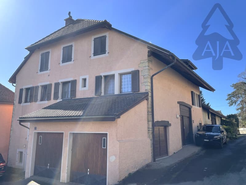 St-Aubin-Sauges, spacieux appartement de 4,5 pièces (121 m2) avec jardin privatif (53 m2), garage (2)