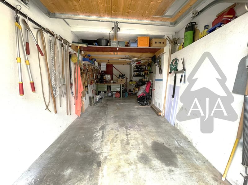 St-Aubin-Sauges, spacieux appartement de 4,5 pièces (121 m2) avec jardin privatif (53 m2), garage (14)