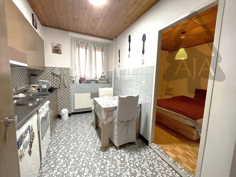 Saint-Imier, immeuble de rendement, au Centre de la Commune (4)