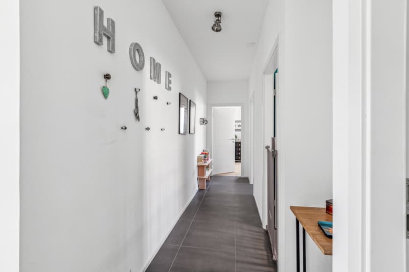 La Chaux-de-Fonds, spacieux appartement de 3,5 pièces (105 m2) avec place de parc extérieure (9)
