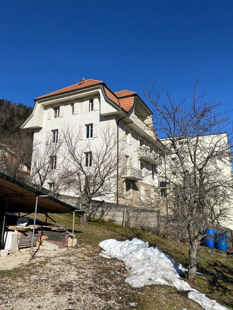 Appartement de 3 pièces avec balcon à Fontainemelon (1)