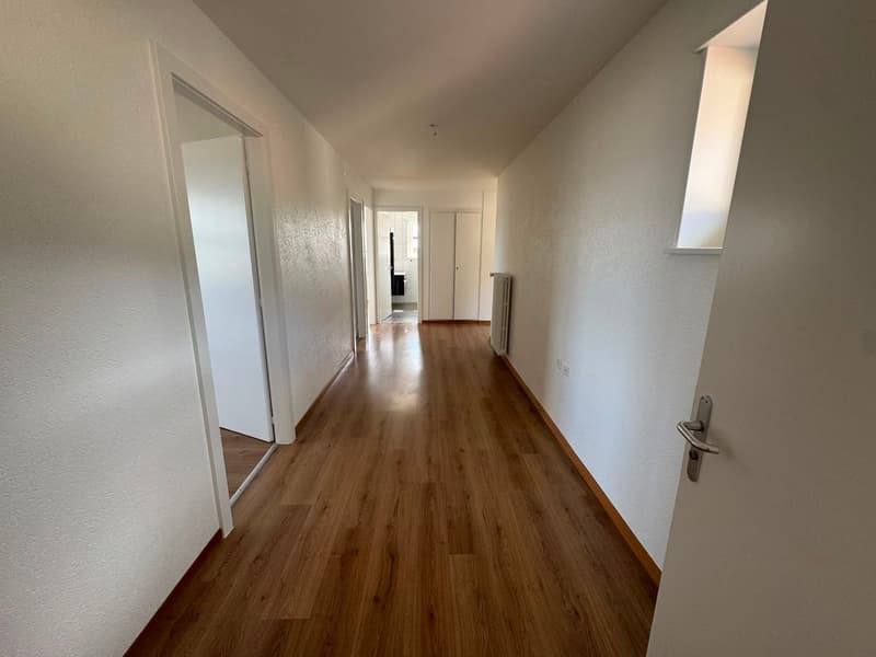 Lumineux appartement de 4.5 pièces à Les Hauts-Geneveys (2)