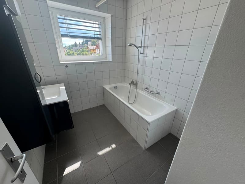 Lumineux appartement de 4.5 pièces à Les Hauts-Geneveys (7)