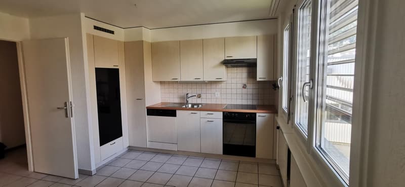 Appartement de 4 pièces, 90 m2, à Les Geneveys-sur-Coffrane - Séjour