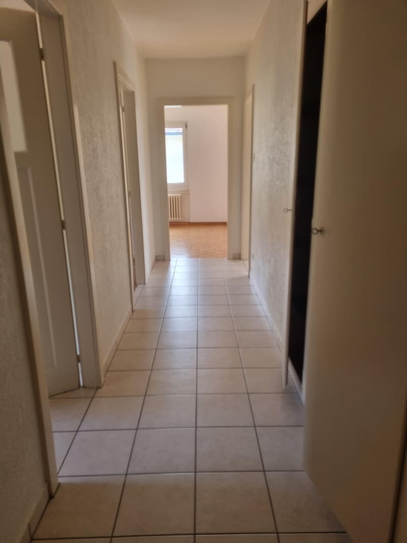 Appartement de 3 pièces, 66 m2, à Les Geneveys-sur-Coffrane - Hall