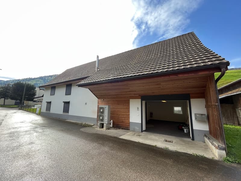 À VENDRE - Maison unique à Vermes avec spa, sauna et hammam (2)