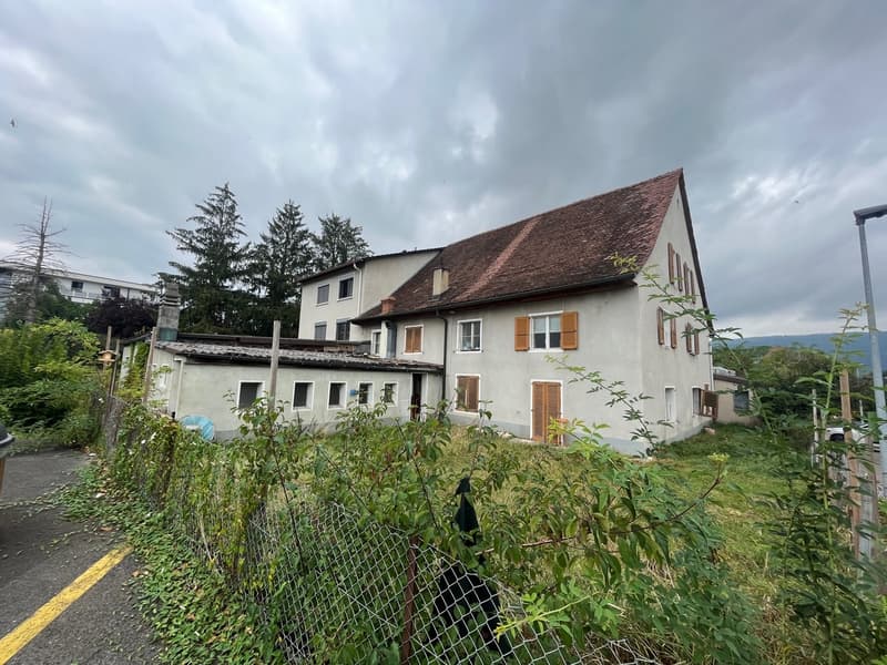 Immeuble mixte en rénovation à Rossemaison (3)