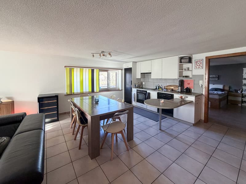 A vendre - Appartement en PPE à vendre 2,5 pièces avec place de parc. (4)