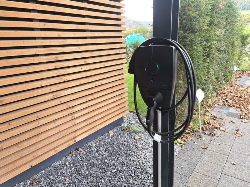 Splendide appartement en PPE haut standing de 5,5 pièces situé au dernier étage de l'immeuble (24)
