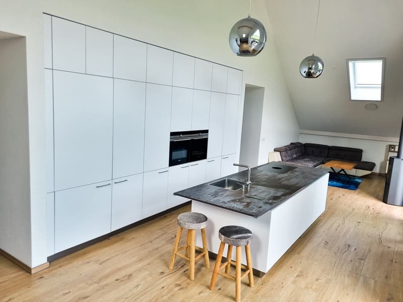 Splendide appartement en PPE haut standing de 5,5 pièces situé au dernier étage de l'immeuble (6)