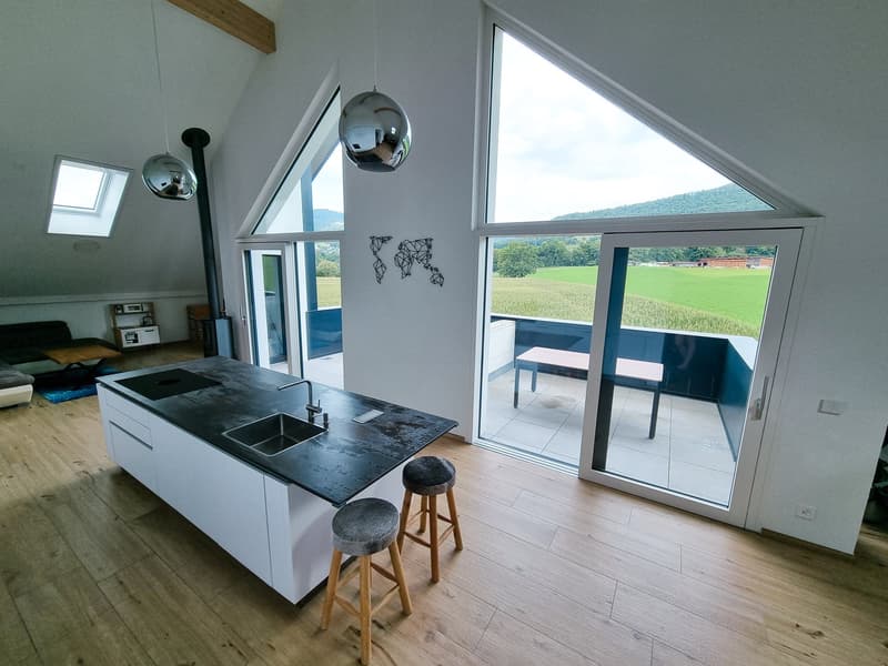 Splendide appartement en PPE haut standing de 5,5 pièces situé au dernier étage de l'immeuble (2)