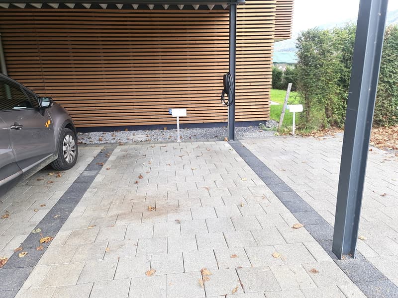 Splendide appartement en PPE haut standing de 5,5 pièces situé au dernier étage de l'immeuble (23)
