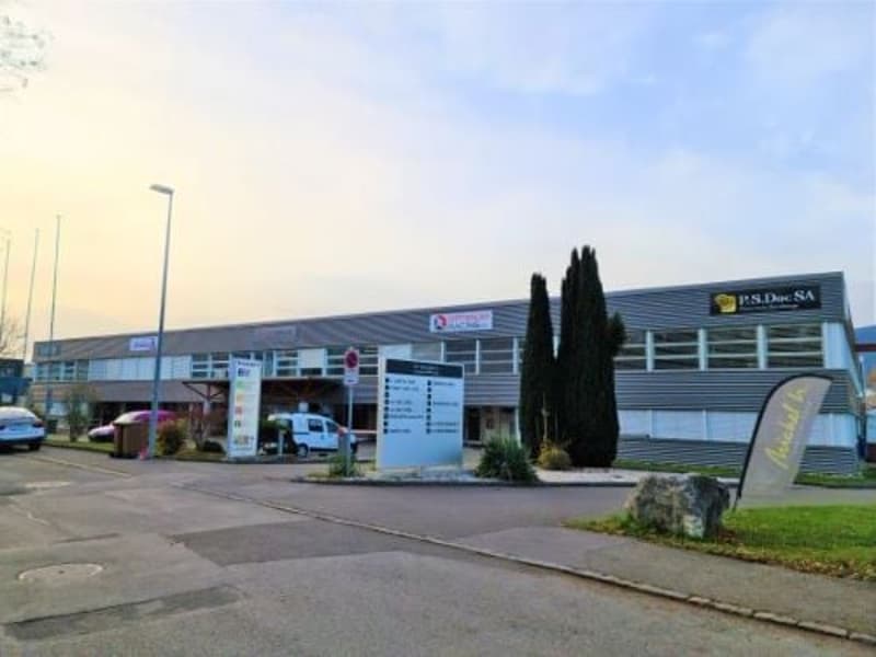 A louer dans grand complexe industriel, artisanal et admin. 3 surfaces de 407 m², 250 m² et 165 m² (5)
