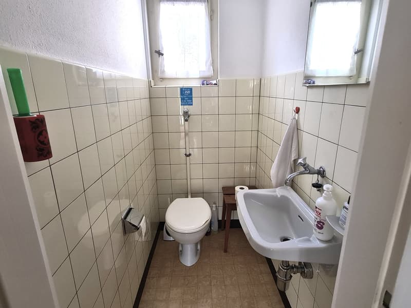 Très spacieuse et charmante villa idéalement bien située sur une grande parcelle de toute beauté (29)