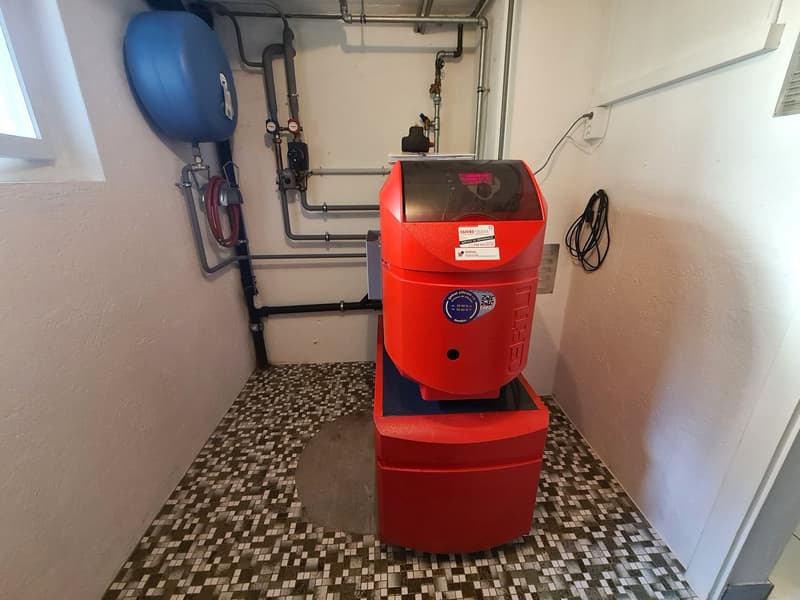 Très spacieuse et charmante villa idéalement bien située sur une grande parcelle de toute beauté (34)