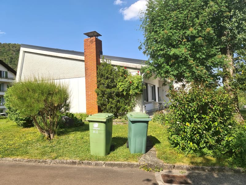 Très spacieuse et charmante villa idéalement bien située sur une grande parcelle de toute beauté (6)