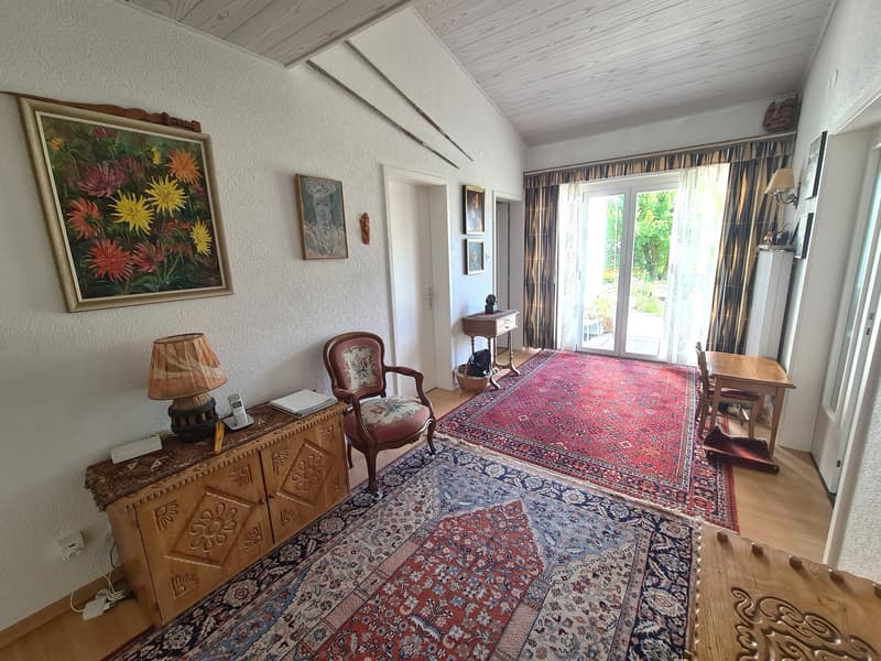 Très spacieuse et charmante villa idéalement bien située sur une grande parcelle de toute beauté (18)