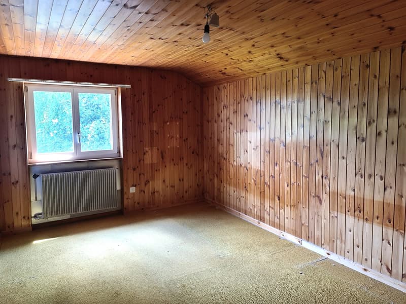 BASSECOURT - Charmante villa de 6,5 pièces à rénover idéalement bien située sur une jolie parcelle (24)
