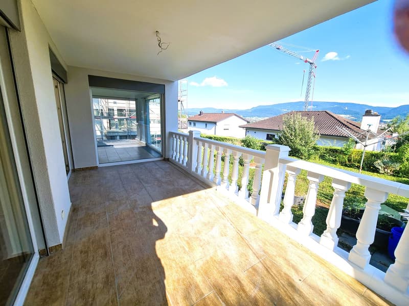 Très jolie et spacieuse villa idéalement bien située comprenant 3 appartements (10)