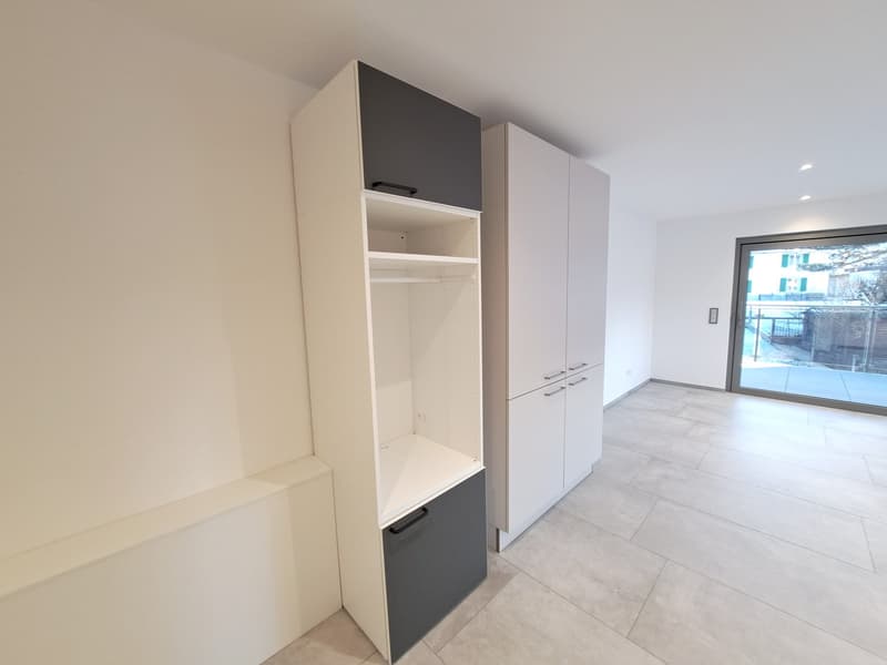 A louer magnifique appart. de 2,5 pièces dans immeuble comme neuf avec place de parc dans le garage (4)