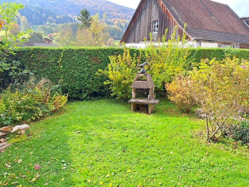 BIEN IMMOBILIER EXCEPTIONNEL - Grandiose maison villageoise de 2 appart. sur une grande parcelle (47)