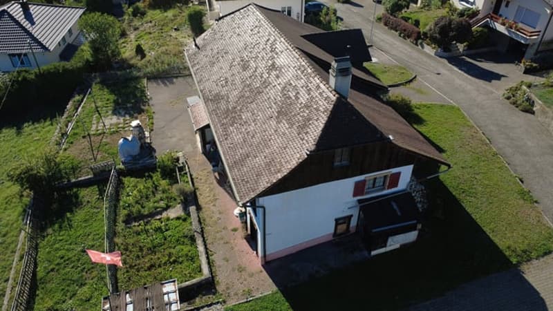 Grande maison comprenant 2 appartements, avec en plus, un excellent potentiel à mettre en valeur (3)