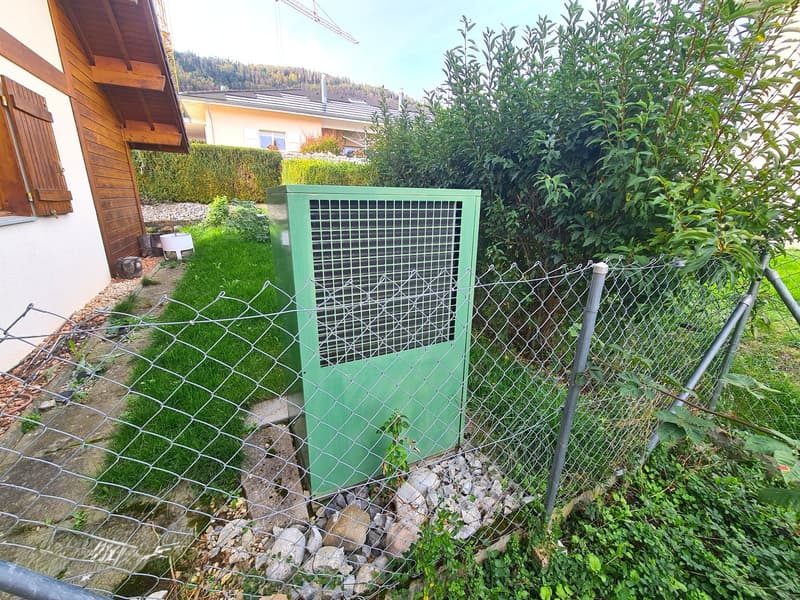 Jolie villa idéalement bien située et au calme avec un bon dégagement (17)