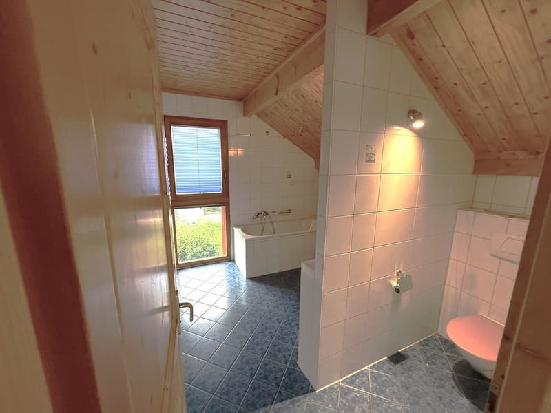Jolie villa idéalement bien située et au calme avec un bon dégagement (36)