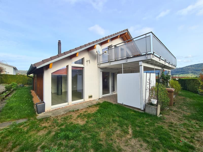 Jolie villa idéalement bien située et au calme avec un bon dégagement (3)