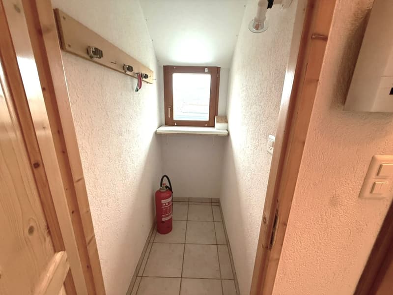 Jolie villa idéalement bien située et au calme avec un bon dégagement (25)