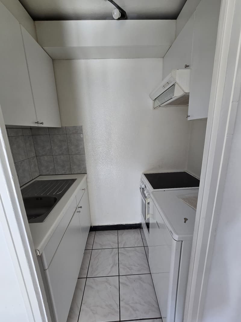 Appartement 1 pièce au 11ème étage à La Chaux-de-Fonds (2)