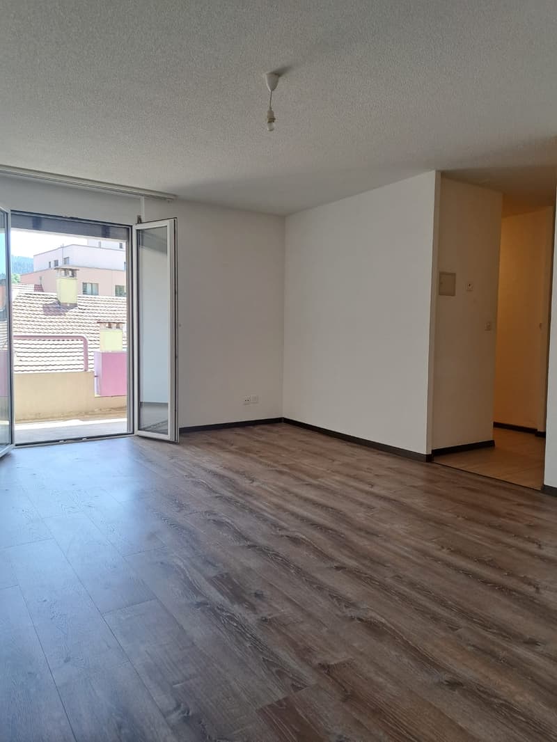 Appartement lumineux de 2 pièces avec balcon au Locle (9)