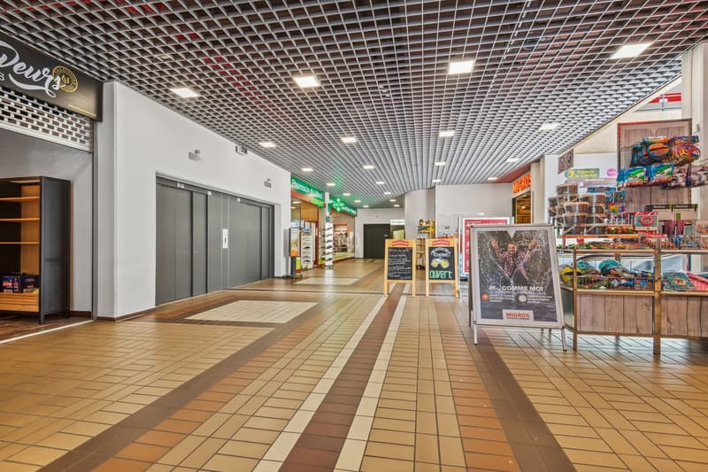 local dans centre commercial (7)