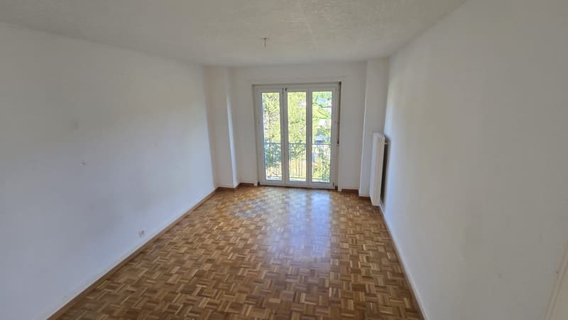 Spacieux appartement de 4.5 pièces à louer au Locle (4)
