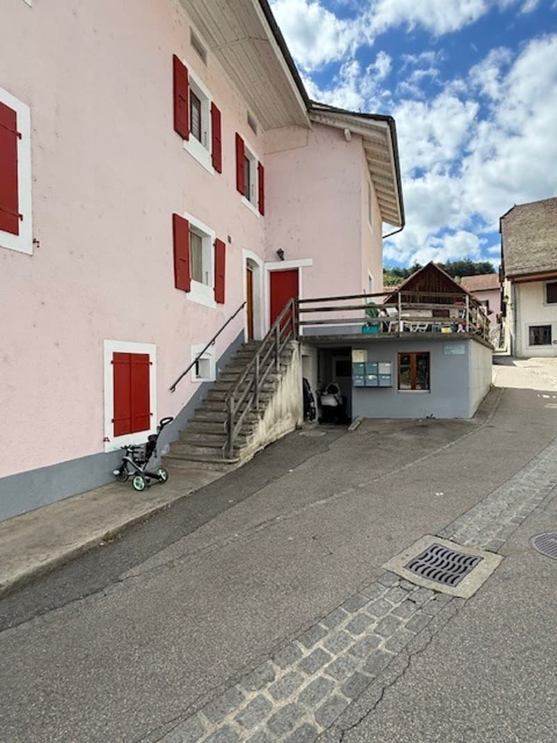 A louer - Parking extérieur N6 - Ruelle des Vaux 1 - Lucens (1)