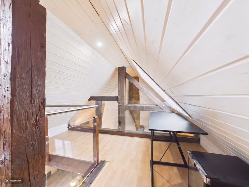 Charmant appartement en attique de 3,5 pièces à Colombier NE (10)