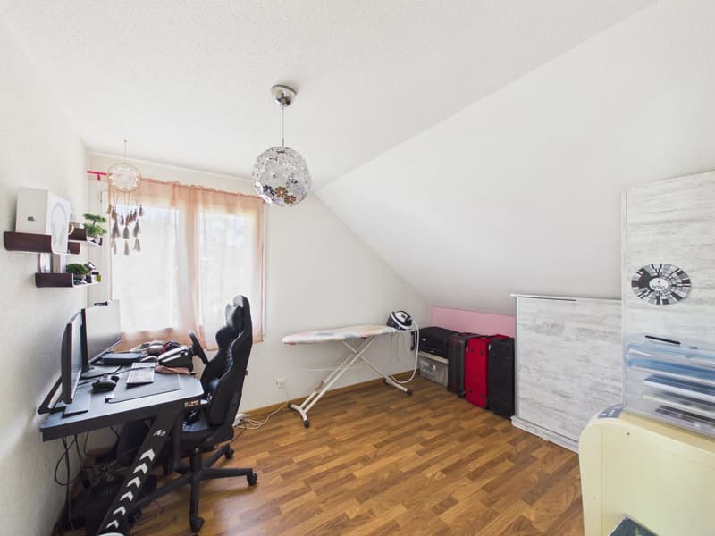 Family home with commercial space (8)