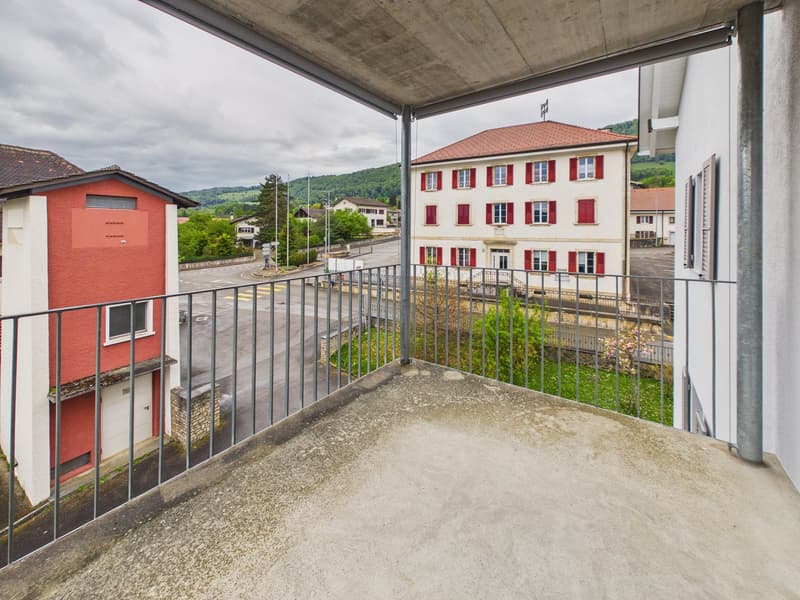 Spacieux appartement de 3.5 pièces avec balcon à Boécourt (7)