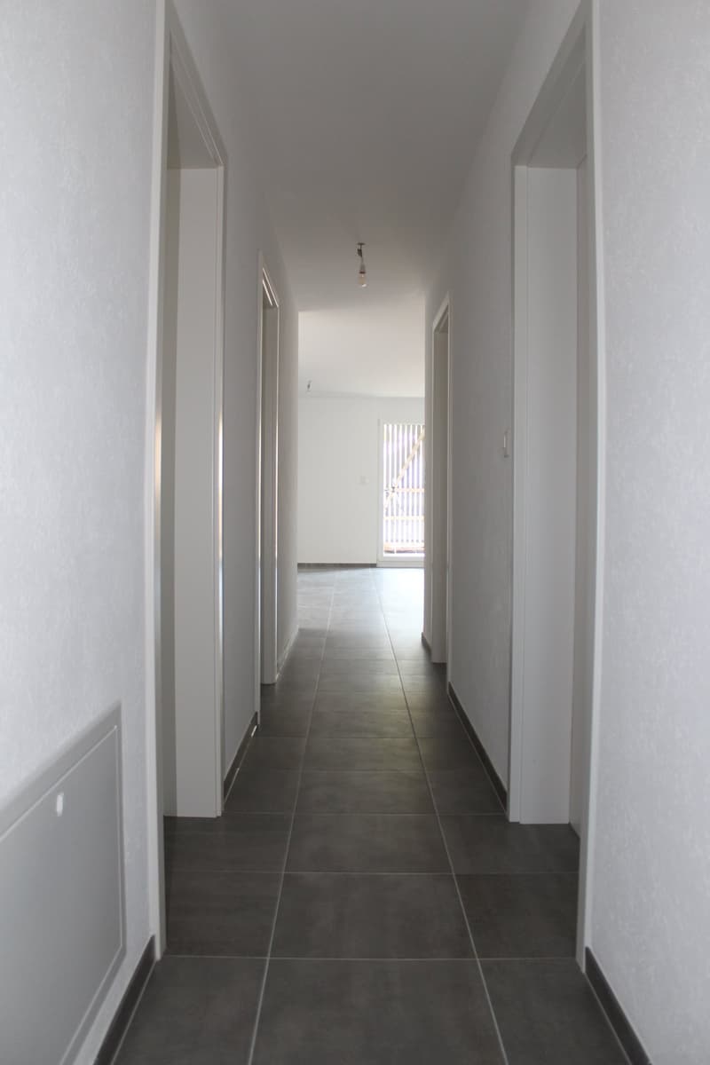 Appartement de 4.5 pièces lumineux avec balcon à Courfaivre (4)